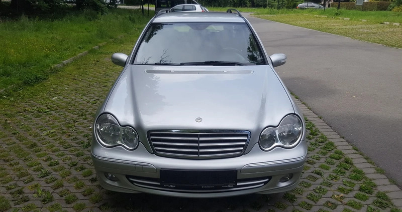 Mercedes-Benz Klasa C cena 12800 przebieg: 311000, rok produkcji 2005 z Kłodzko małe 562